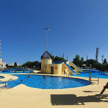 Lovely Estudio Jupiter Piscina شقة